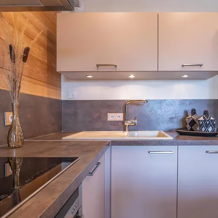 Chez Annie- 2 Avec Garage Sous Terrain * ألب دويز